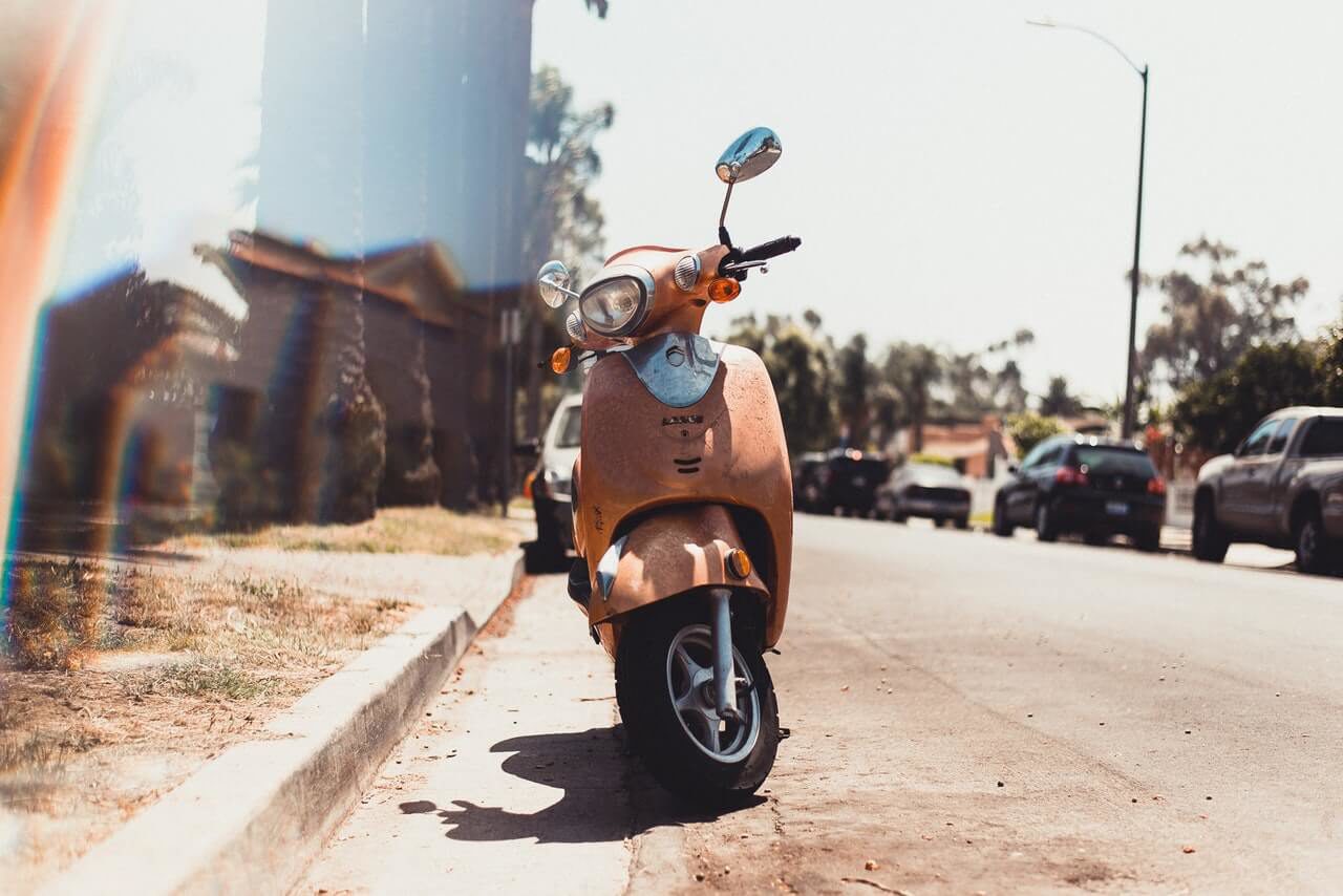 You can travel on Bonaire with several kinds of vehicles. Scooters, busses and taxi's will help you exploring this beautiful island.